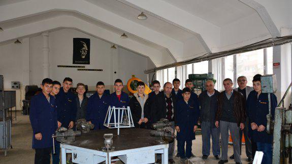 Sandıklı Mesleki ve Teknik Anadolu Lisesi nde Okul -  sanayi işbirliği toplantısı yapıldı.