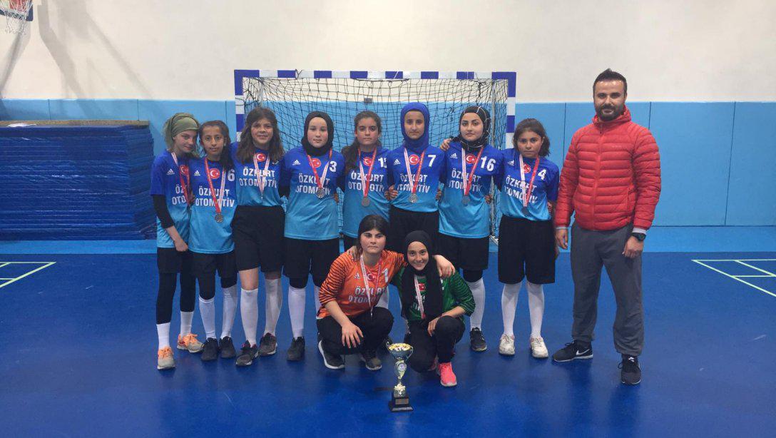 Yıldız Kızlar FUTSAL Turnuvalarını Bekteş Ortaokulumuz 2. olarak tamamladı