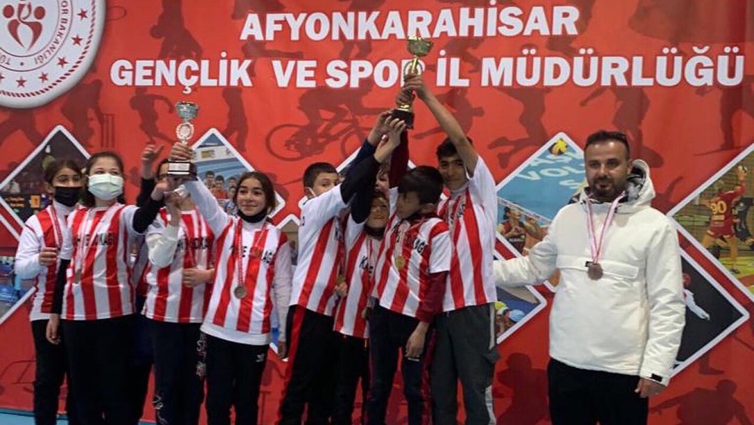 Bekteş Ortaokulu Öğrencileri 7  Kupa Kazanarak Turnuvayı Tamamladı.
