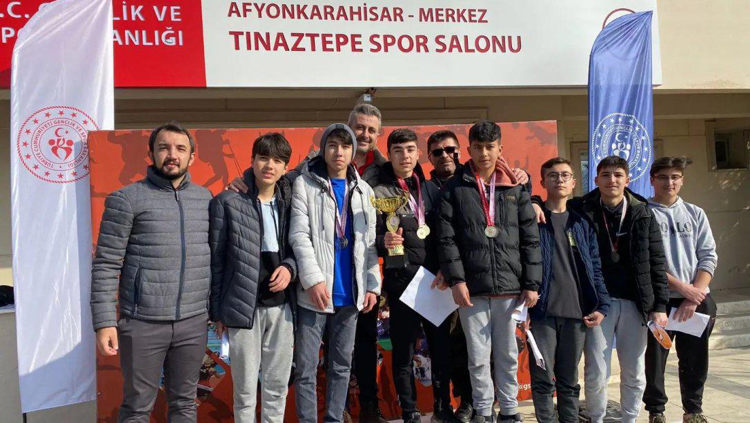 Anadolu İHL Fen ve Sosyal Bilimler Proje Okulu Bireysel B Katogorisi Erkeklerde il 1.si il 2. ve İl 3.sü Olmuştur. 