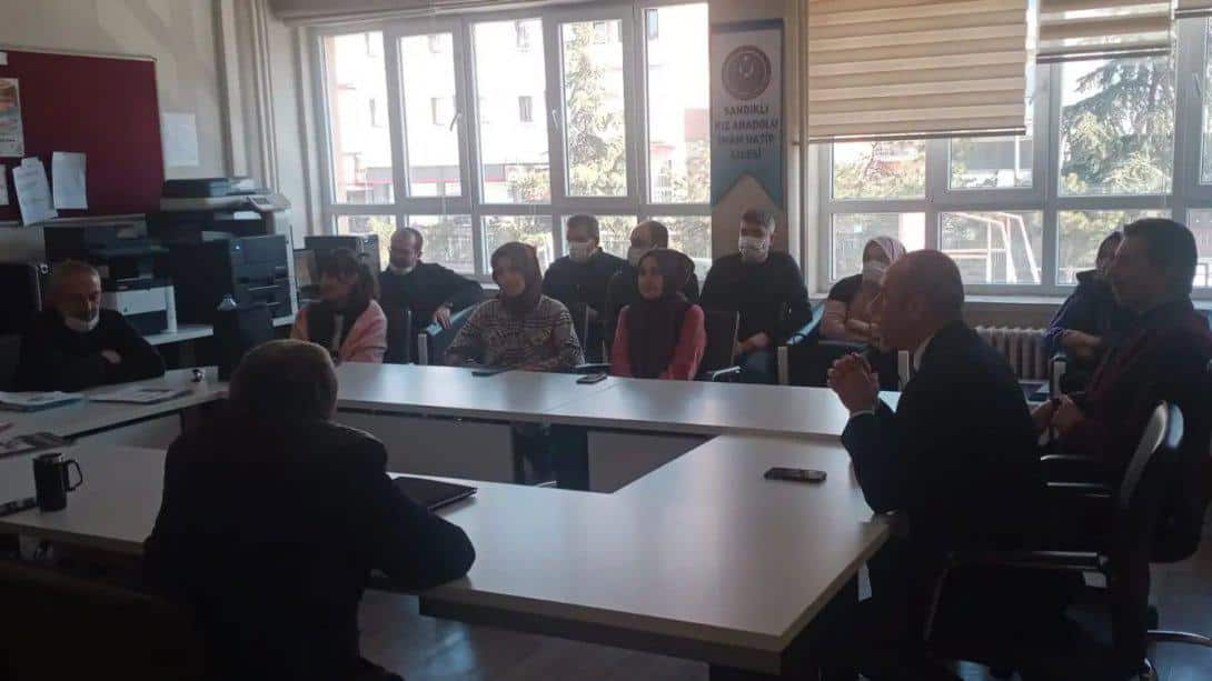 İlçe Milli Eğitim Müdürümüz Ebubekir Bozkurt ve İlçe Milli Eğitim Şube Müdürümüz Yasin Filiz Kız Anadolu İHL'yi ziyaret etti.