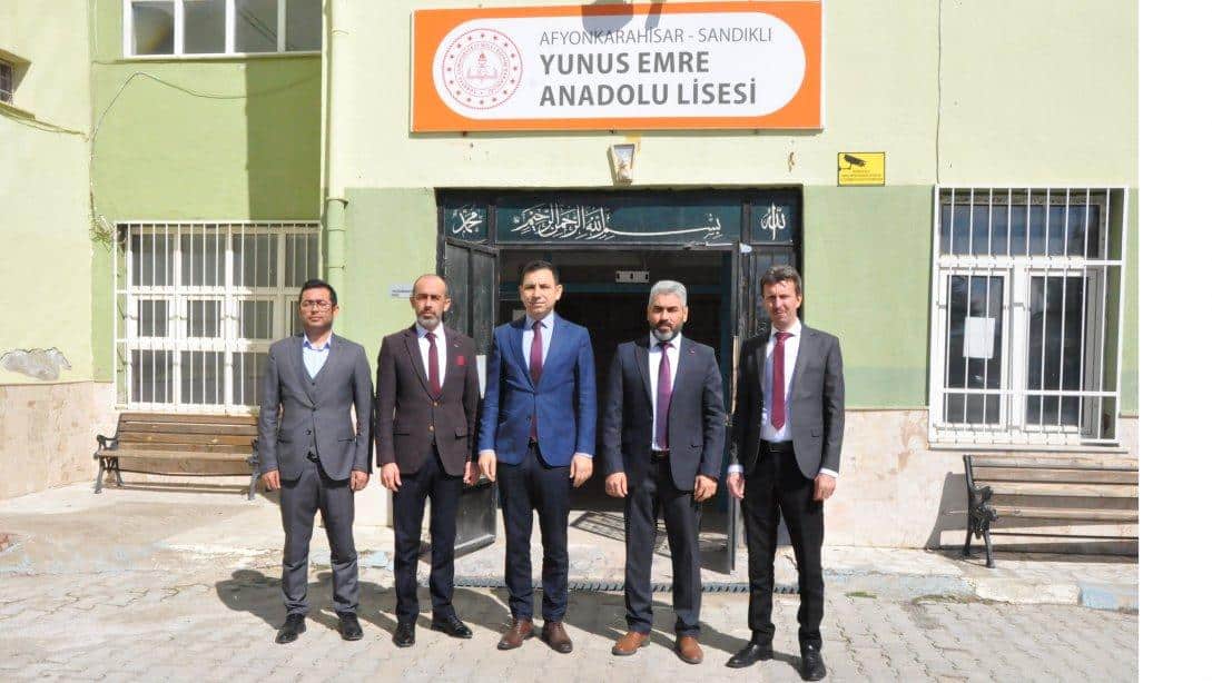 İlçemiz Kaymakamı Sayın Mehmet Sülün Yunus Emre Anadolu Lisesi'ni Ziyaret Etti.