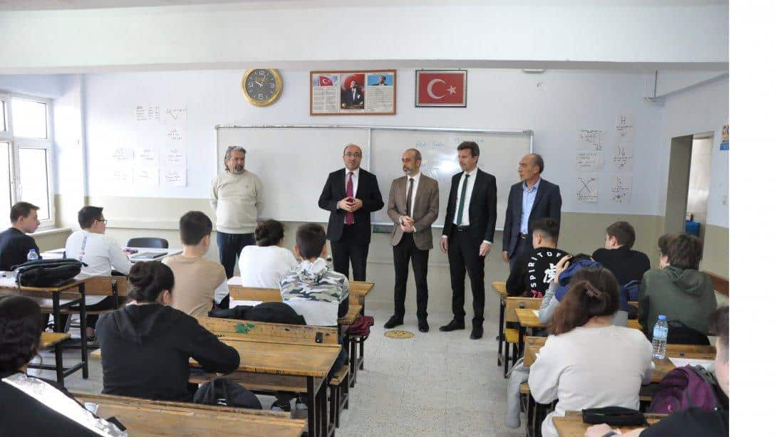 Sandıklı Belediye Başkanı Sayın Dr. Mustafa ÇÖL, LGS Deneme Sınavında Öğrencilerimize Başarılar Diledi.