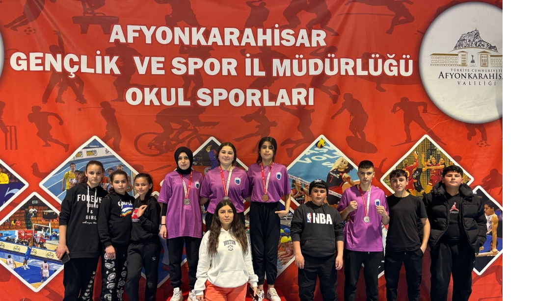 Afyonkarahisar Gençlik Ve Spor İl Müdürlüğü Okul Sporları Bilek Güreşi İl Finallerinde İlçemiz Çiğiltepe Ortaokulu'ndan Büyük Başarı. 